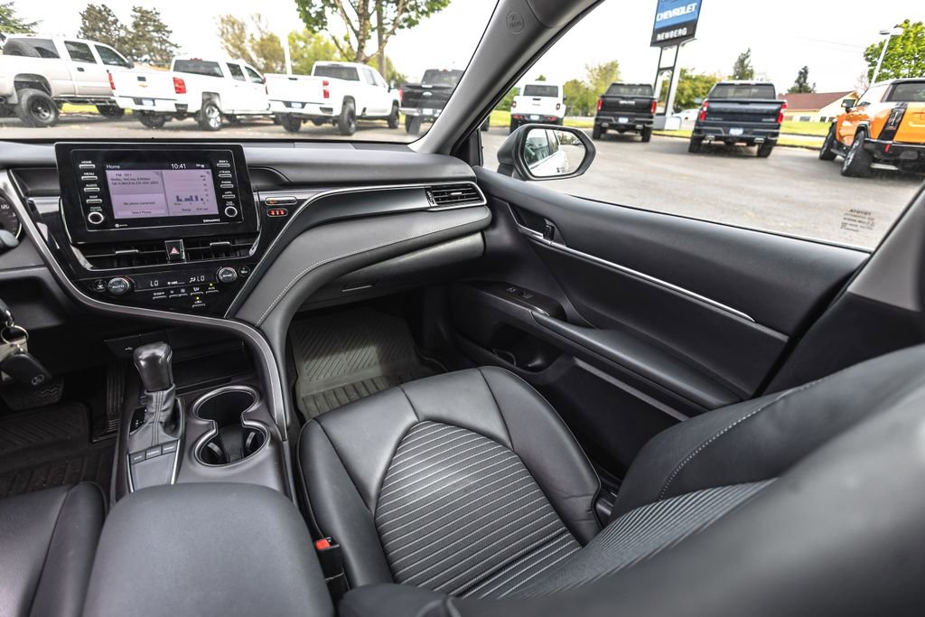 Used 2024 Toyota Camry SE FWD image 23