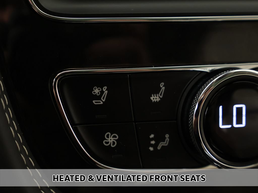 Used 2020 Bentley Bentayga Plug-In Hybrid AWD/4WD image 11