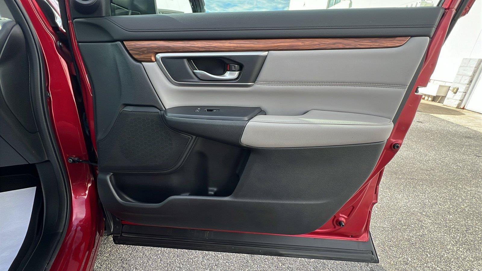 Used 2022 Honda CR-V Touring image 12