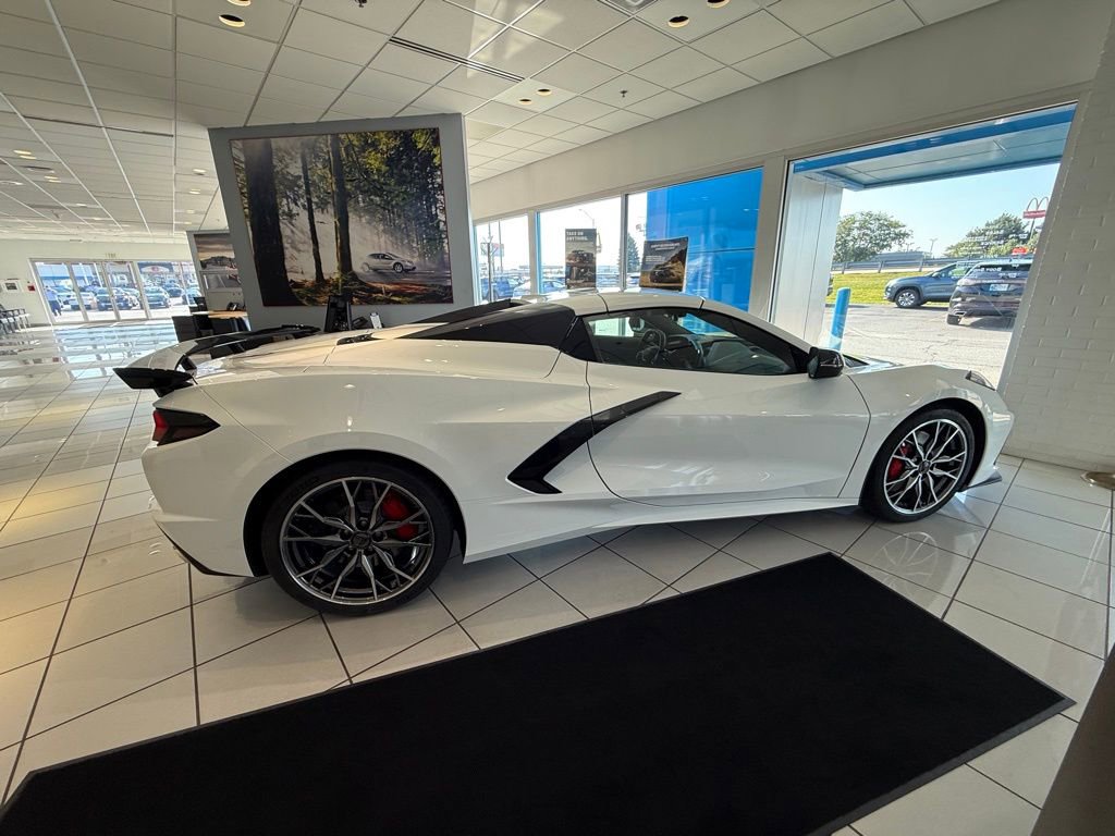 New 2026 Chevrolet Corvette Stingray Premium Conv w/ Z51 Performance Package image 3