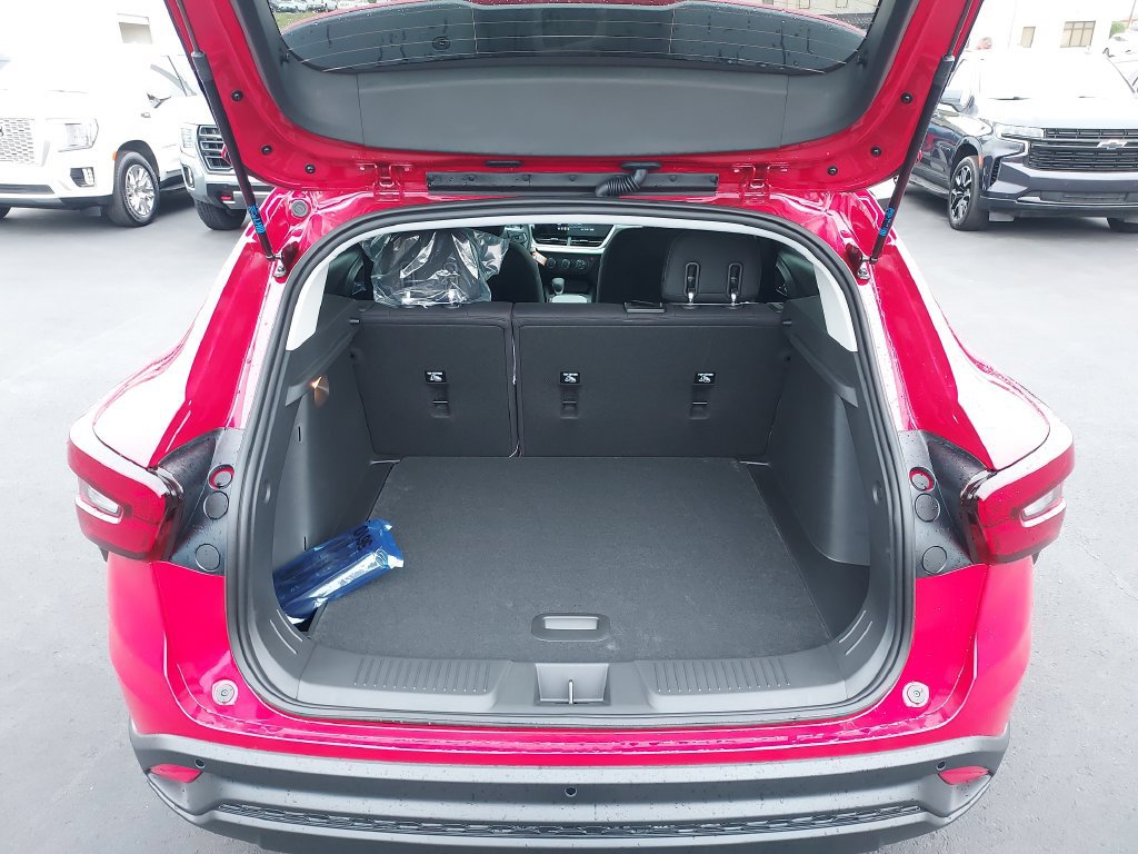 New 2026 Chevrolet Trax LS w/ LS Convenience Package FWD image 9