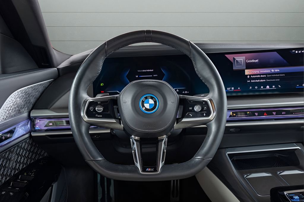 Used 2023 BMW i7 xDrive60 w/ Executive Package 2 AWD/4WD image 26