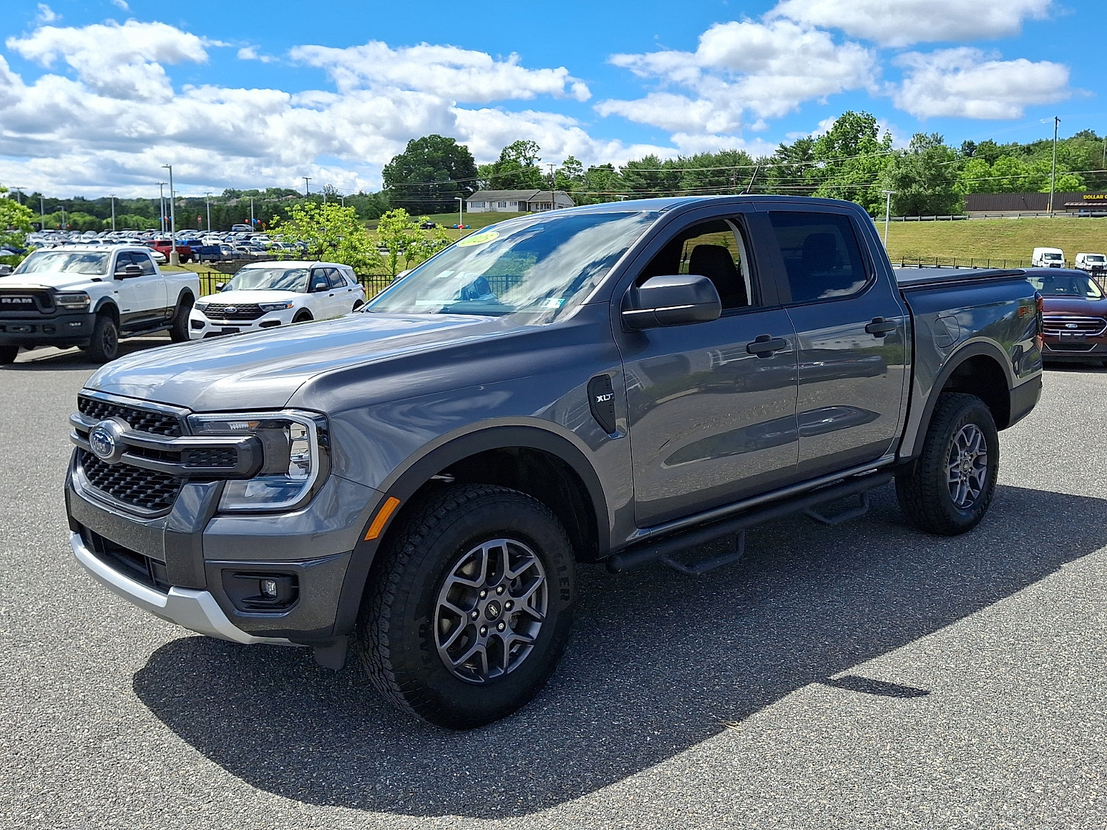 Certified 2025 Ford Ranger XLT w/ FX4 Off-Road Package AWD/4WD image 3