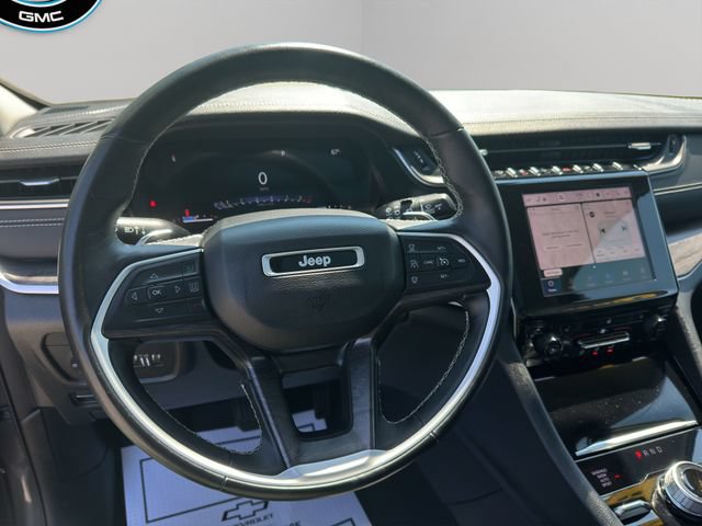 Used 2022 Jeep Grand Cherokee L Limited AWD/4WD image 13