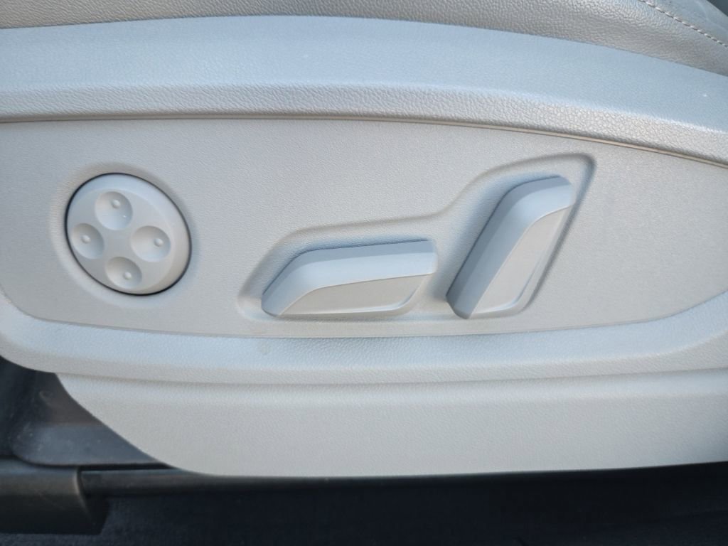 Used 2023 Audi Q5 2.0T Premium Plus w/ Premium Plus Package image 21