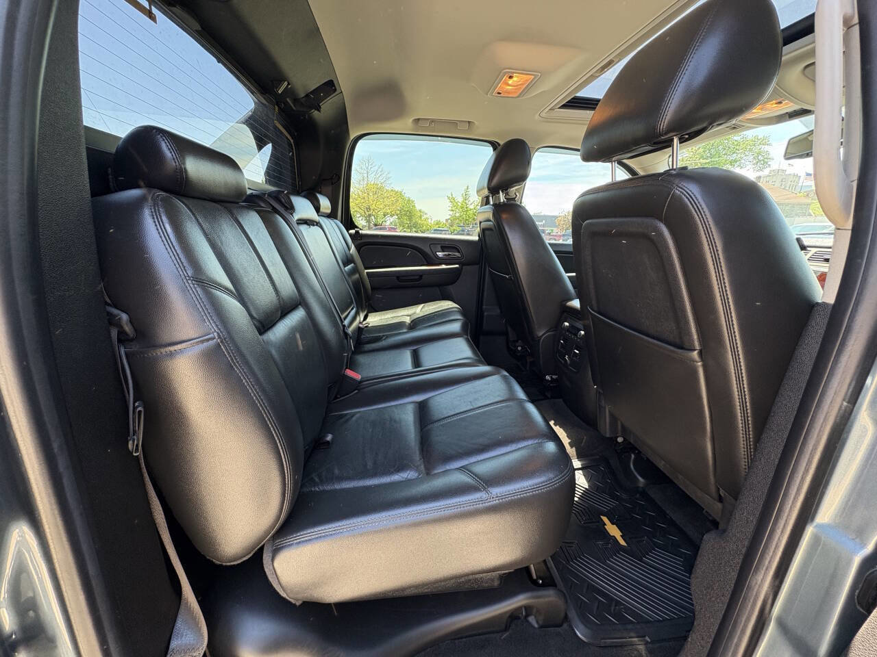 Used 2011 Chevrolet Avalanche LT w/ Luxury Package AWD/4WD image 33
