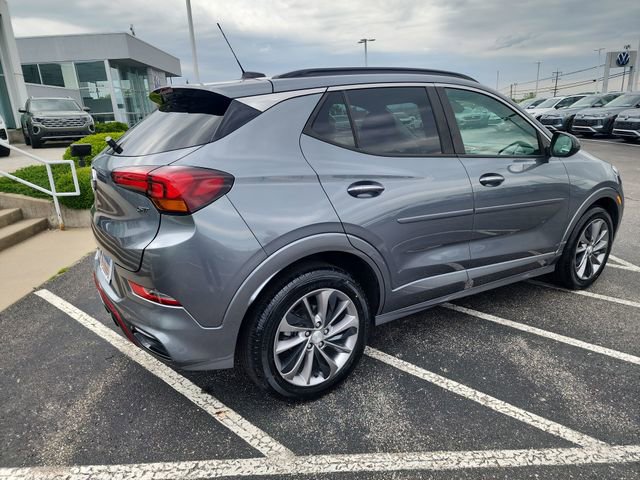 Used 2020 Buick Encore GX Select w/ Sport Touring Package FWD image 3