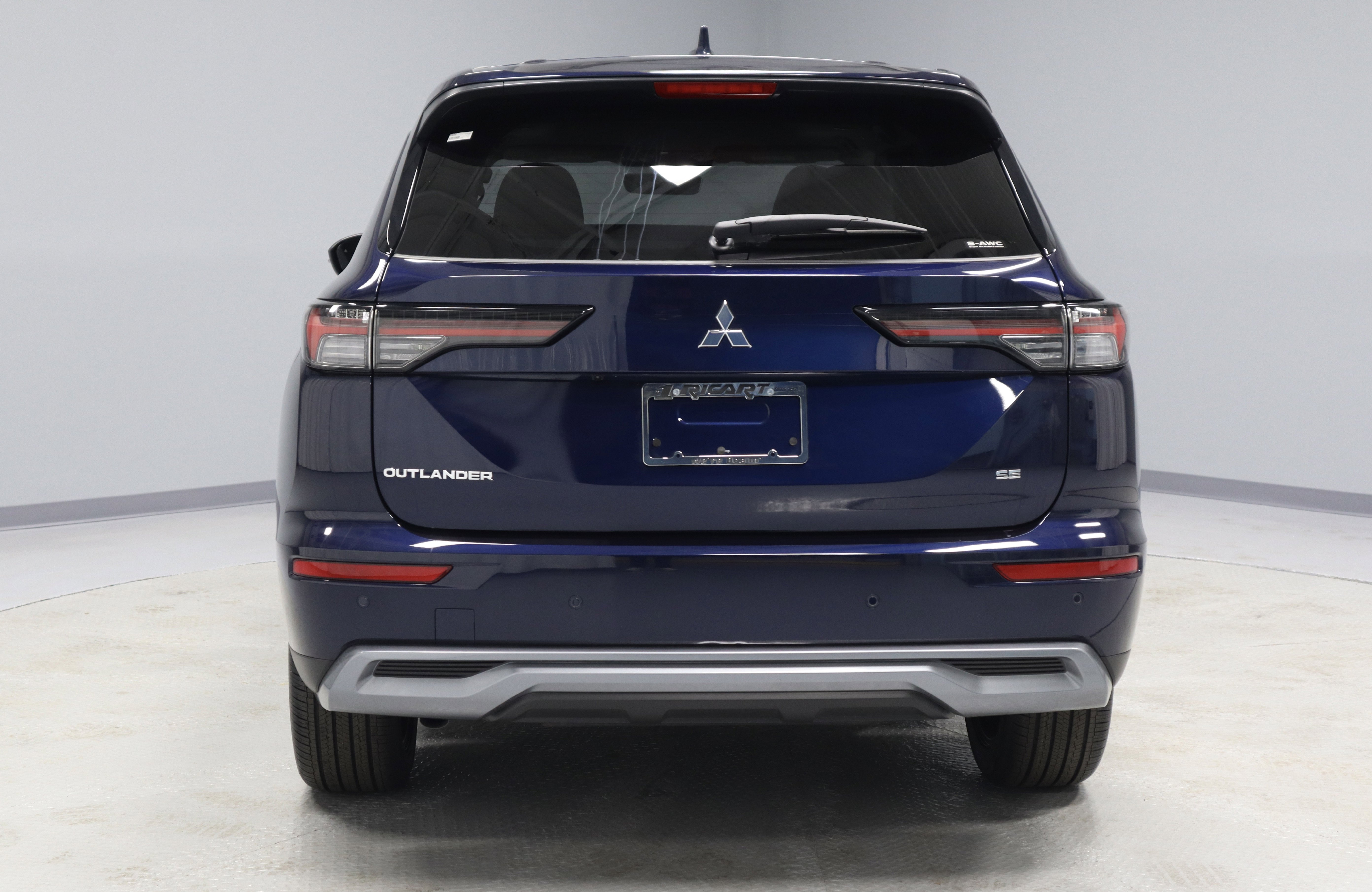 New 2025 Mitsubishi Outlander SE image 7