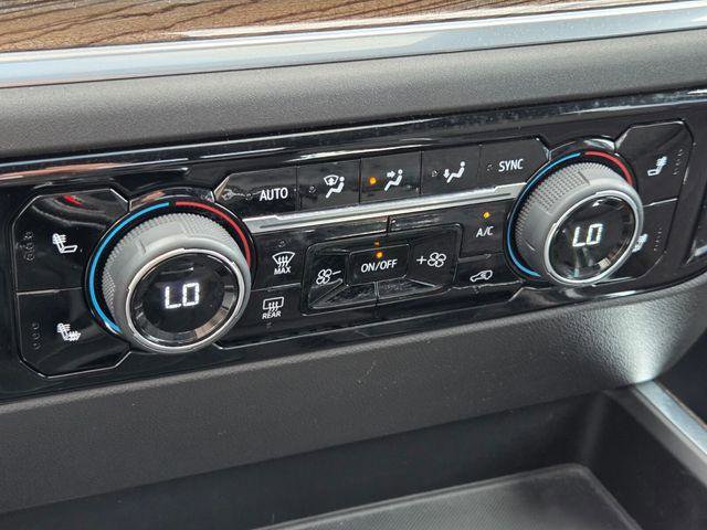 Used 2022 Chevrolet Silverado 1500 LT Trail Boss w/ Convenience Package II image 43