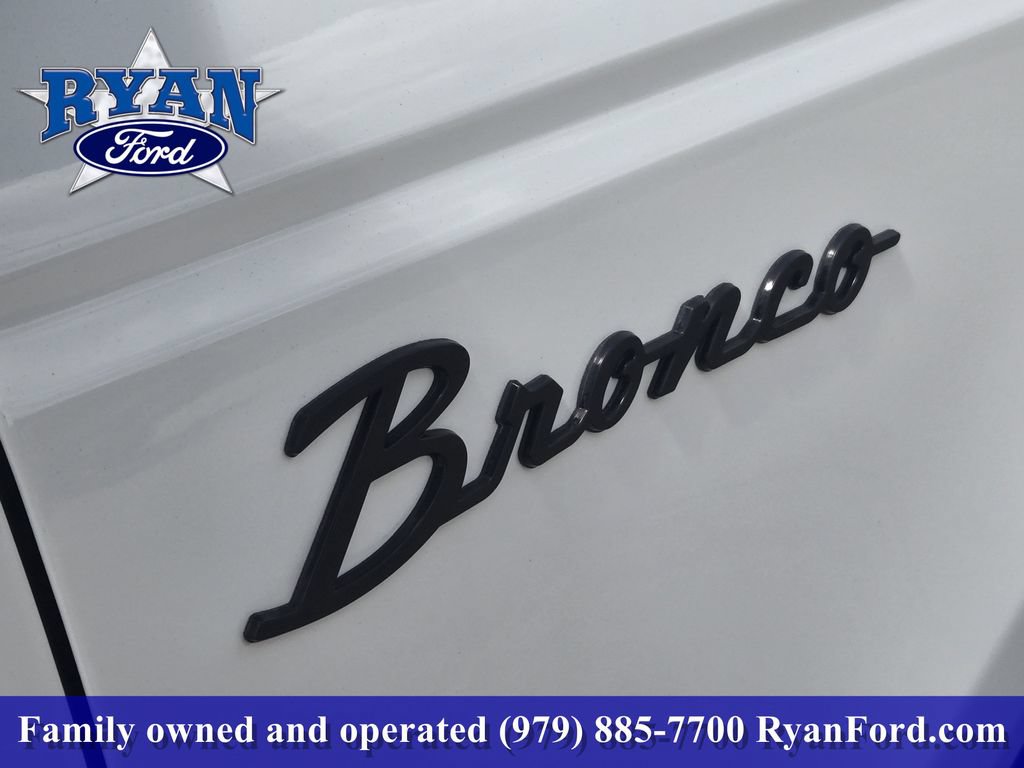 Certified 2024 Ford Bronco Wildtrak AWD/4WD image 8