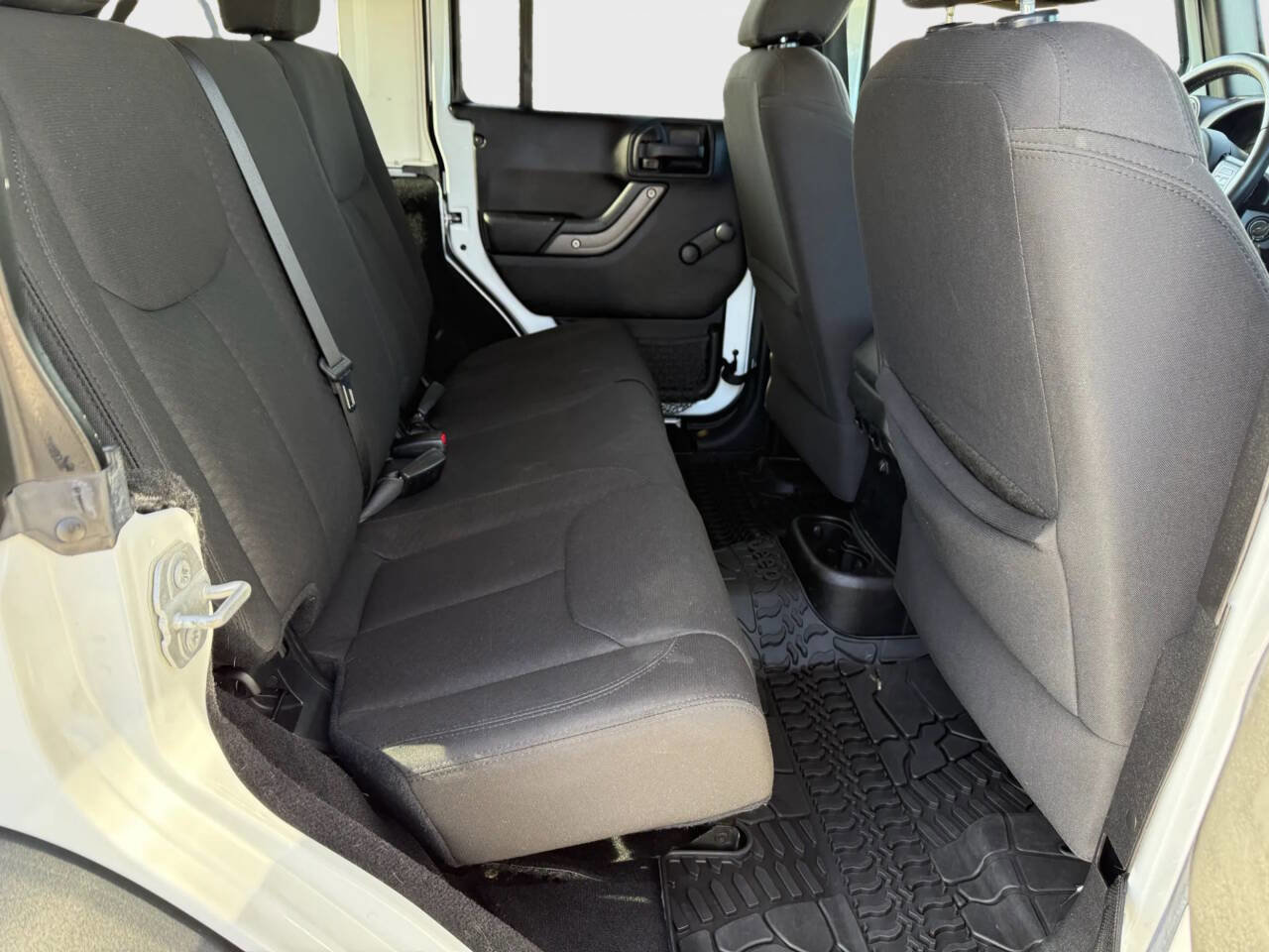 Used 2017 Jeep Wrangler Unlimited Sport w/ Connectivity Group image 9