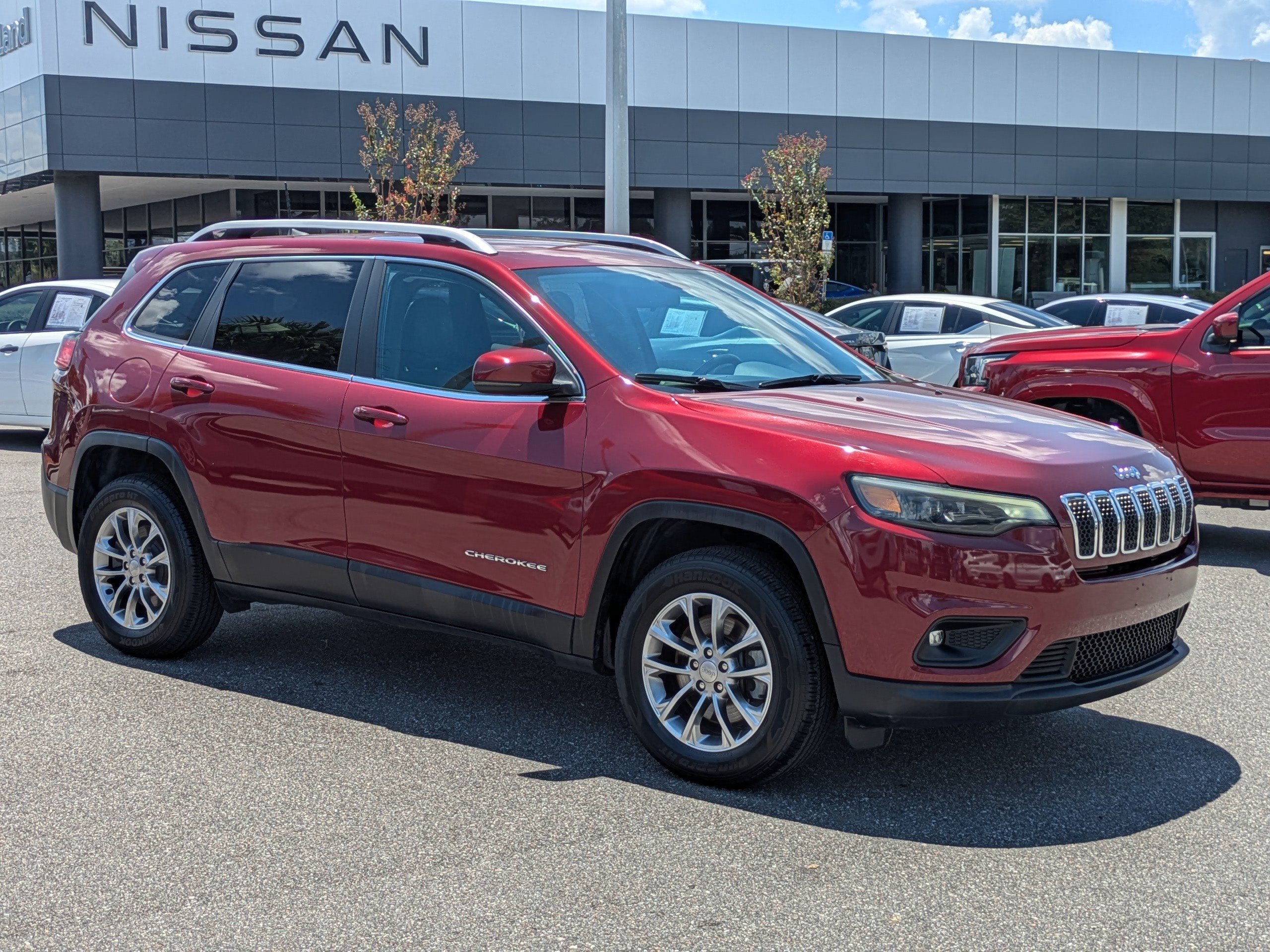 Used 2020 Jeep Cherokee Latitude Plus w/ Cold Weather Group AWD/4WD video 2