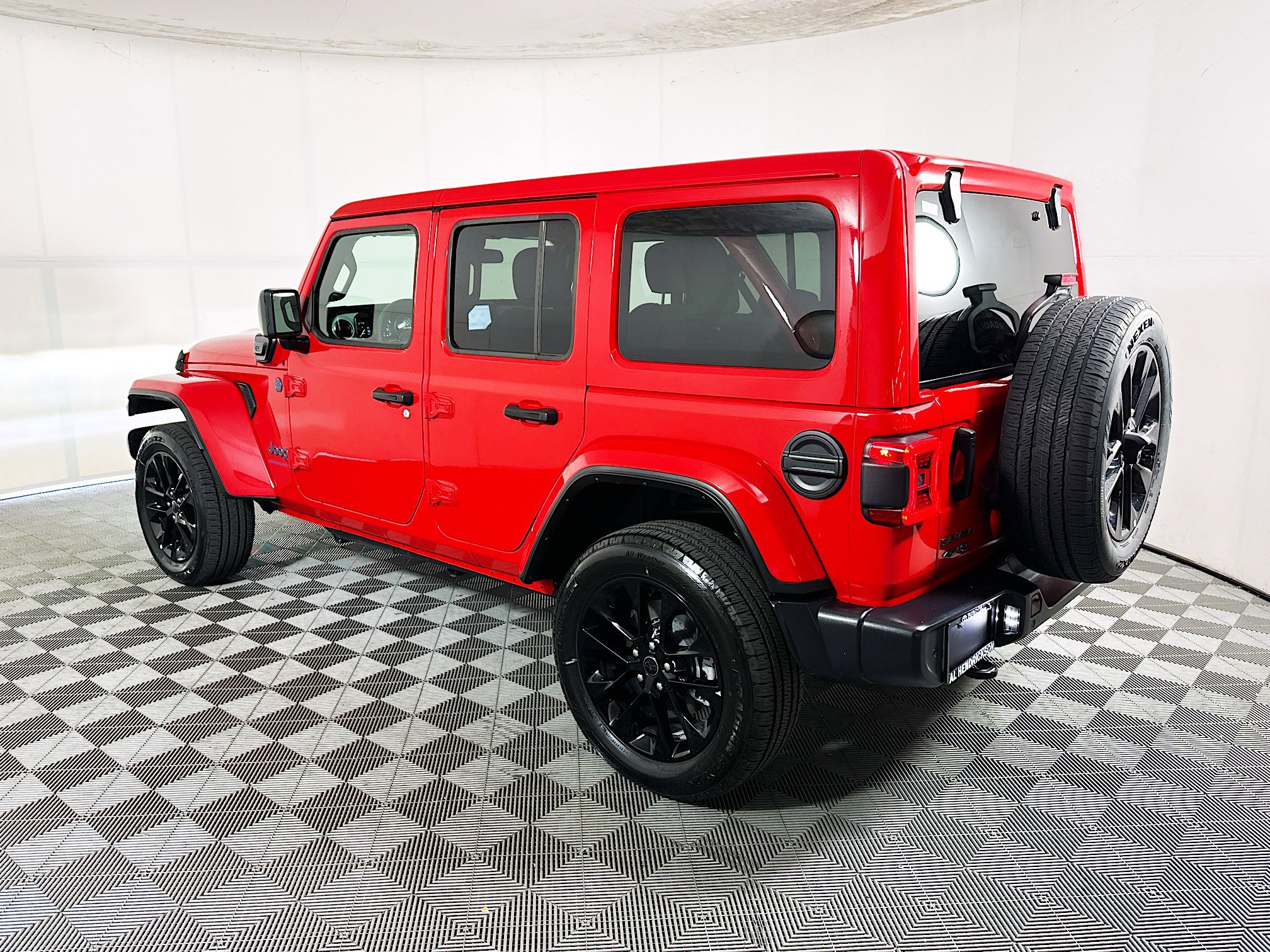 Used 2025 Jeep Wrangler Sahara w/ Safety Group image 5