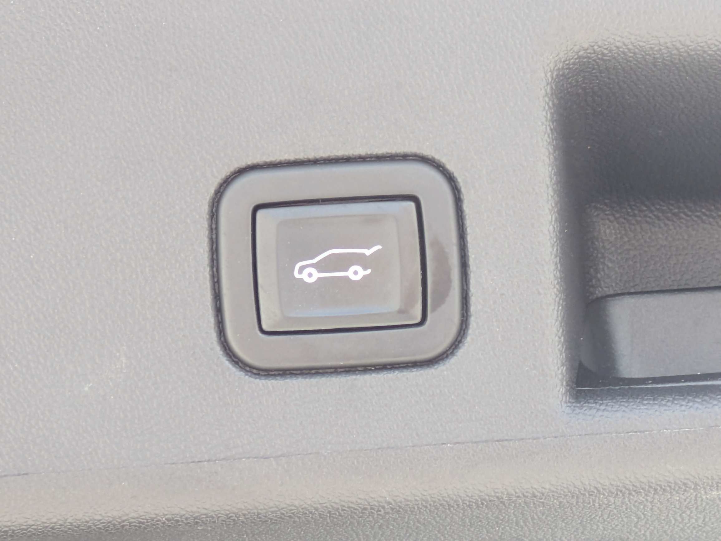 Used 2021 Chevrolet Equinox LT FWD image 14