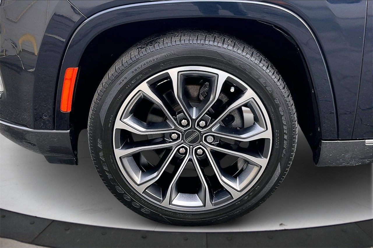 Used 2022 Jeep Grand Wagoneer Series III image 36