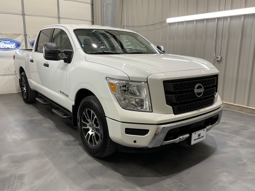 Used 2024 Nissan Titan SV w/ SV Convenience Package