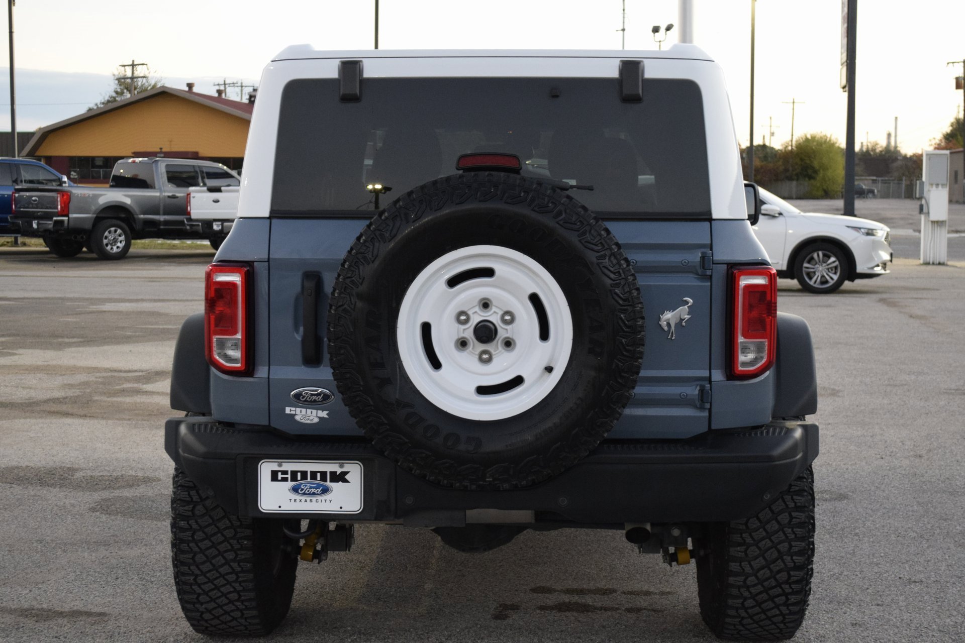 Certified 2024 Ford Bronco Heritage Edition image 9