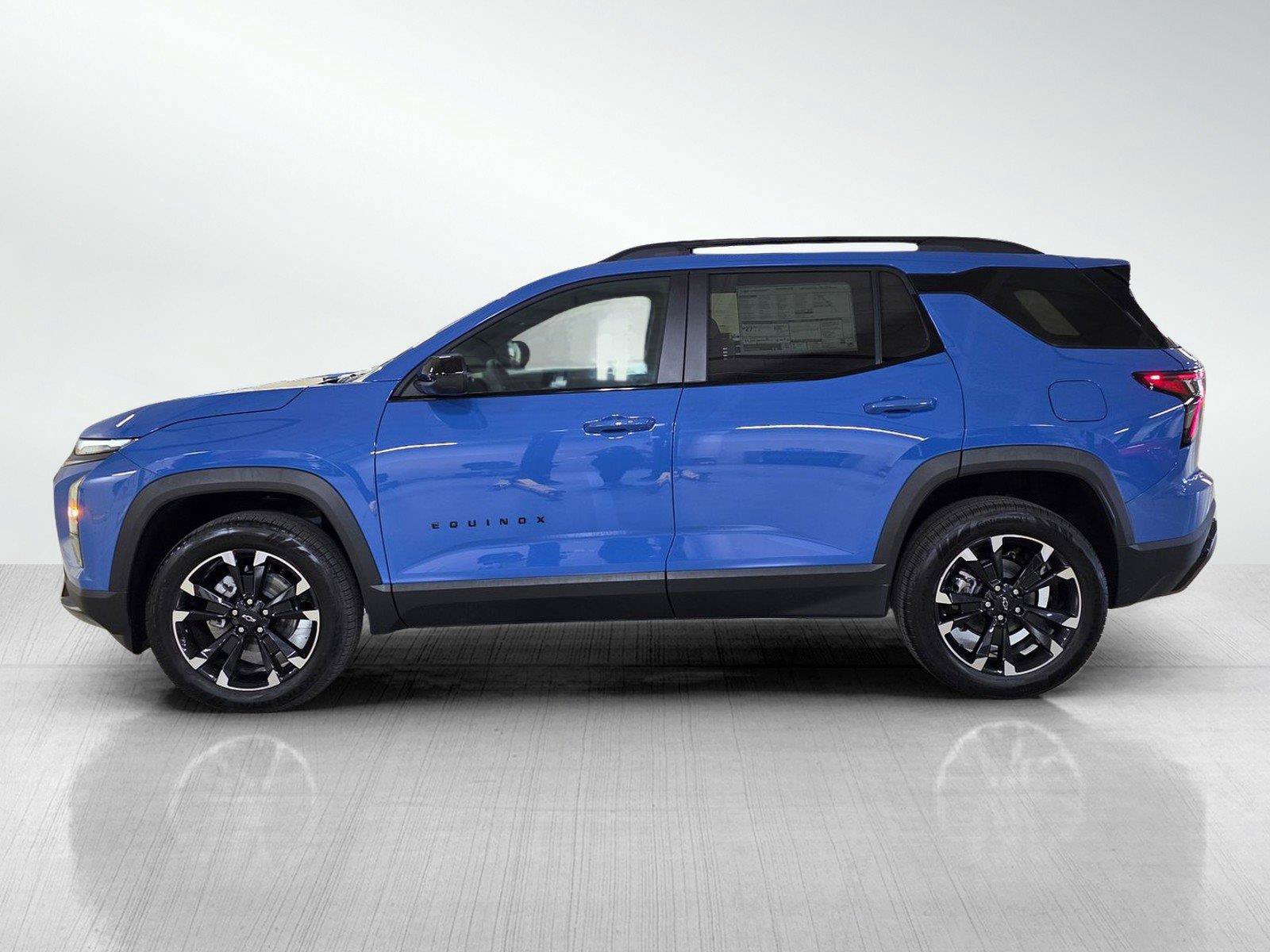 New 2027 Chevrolet Equinox RS w/ Convenience Package III FWD image 4