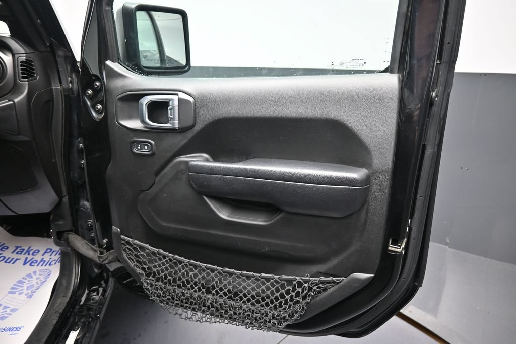 Used 2023 Jeep Gladiator Sport AWD/4WD image 19