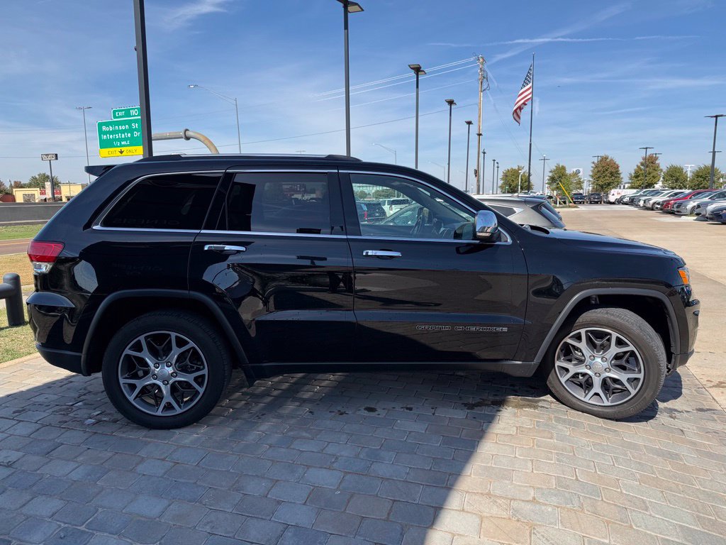 Used 2019 Jeep Grand Cherokee Limited AWD/4WD image 6