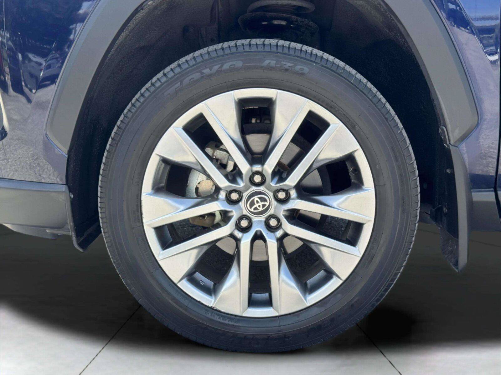 Used 2022 Toyota RAV4 Limited FWD image 66
