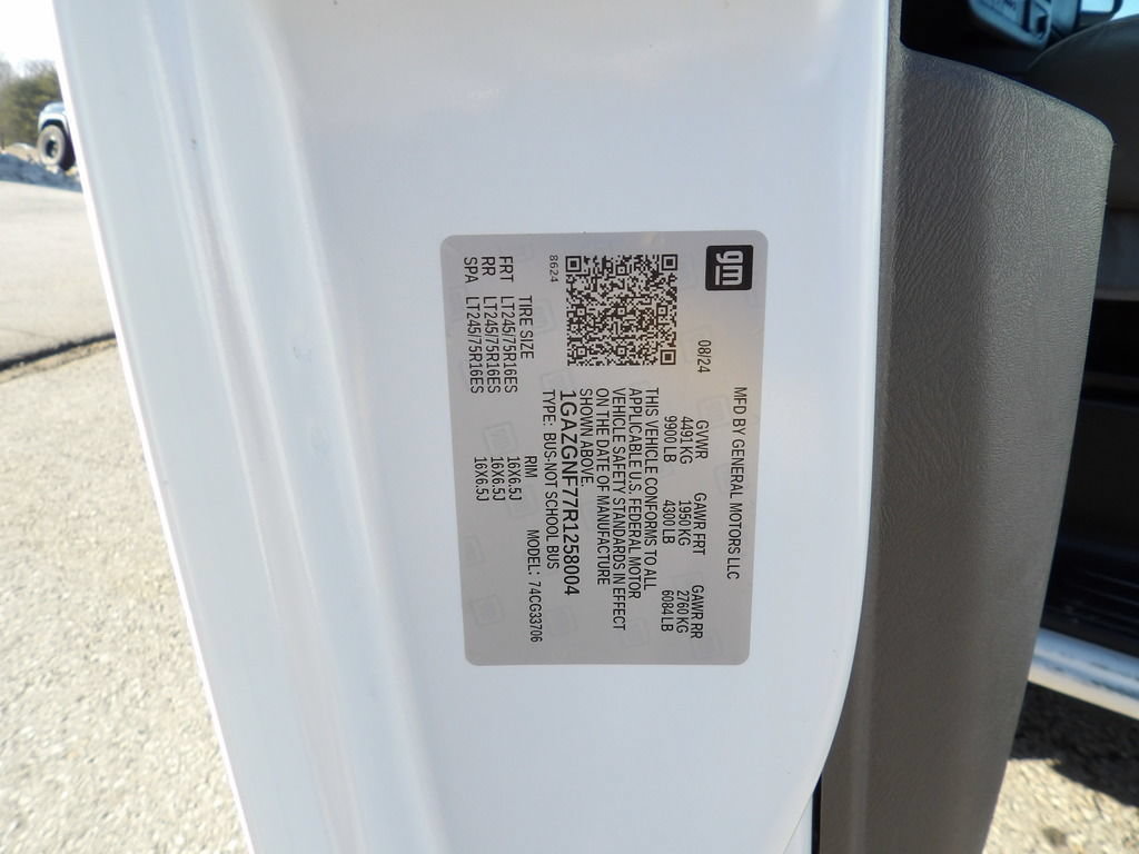 Used 2024 Chevrolet Express 3500 LS RWD image 62