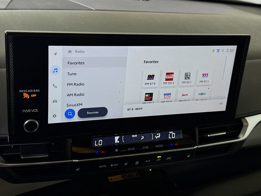Certified 2025 Toyota Sienna XLE AWD/4WD image 5