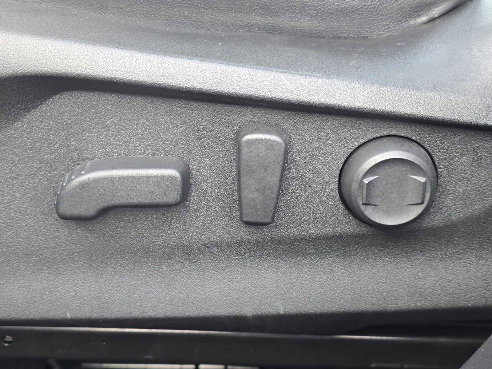 Used 2023 Subaru Forester Touring AWD/4WD image 25