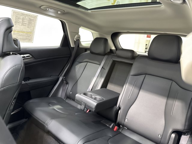 Certified 2024 Kia Sportage EX w/ EX Premium Package AWD/4WD image 13