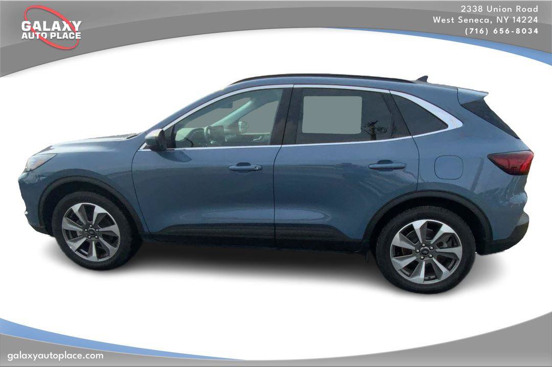 Used 2025 Ford Escape Platinum AWD/4WD image 8