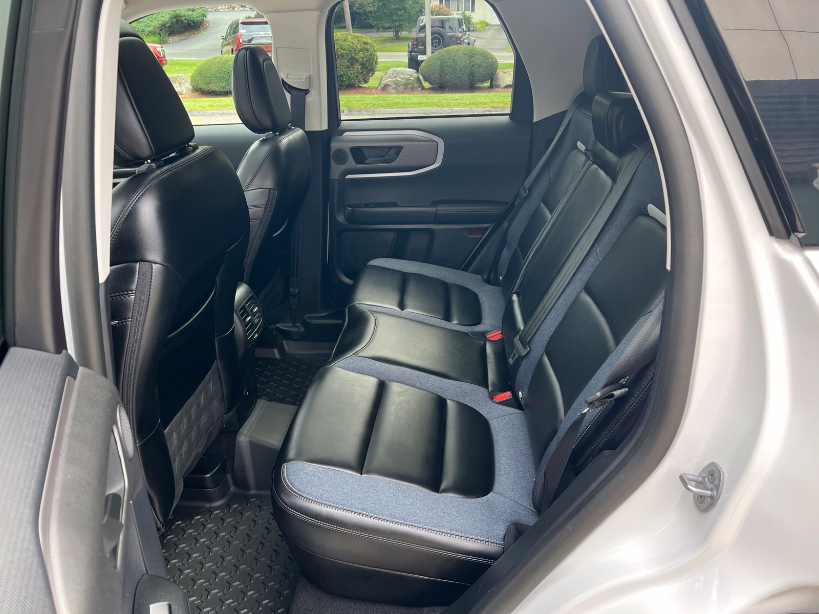 Used 2025 Ford Bronco Sport Outer Banks w/ Outer Banks Tech Package+ AWD/4WD image 14