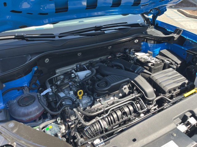 New 2025 Volkswagen Taos SE image 28