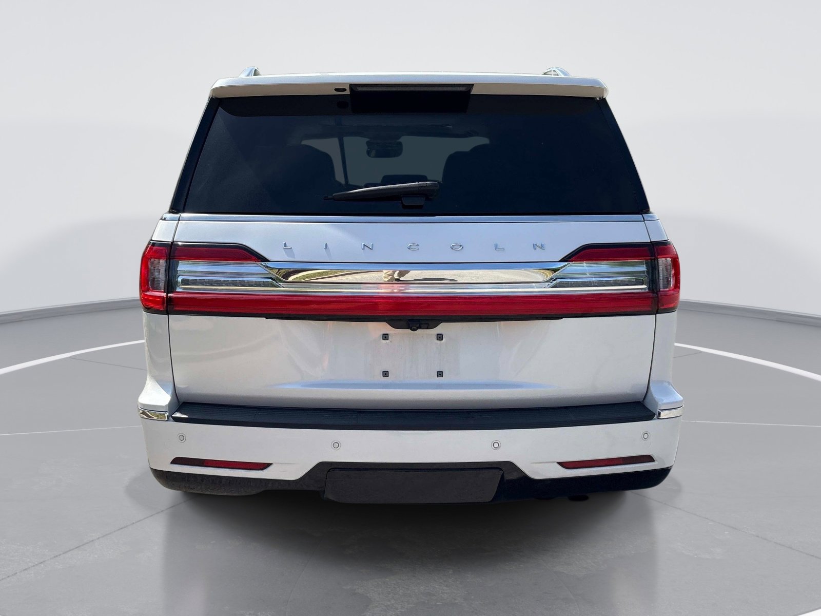 Used 2019 Lincoln Navigator Select w/ Technology Package AWD/4WD image 7
