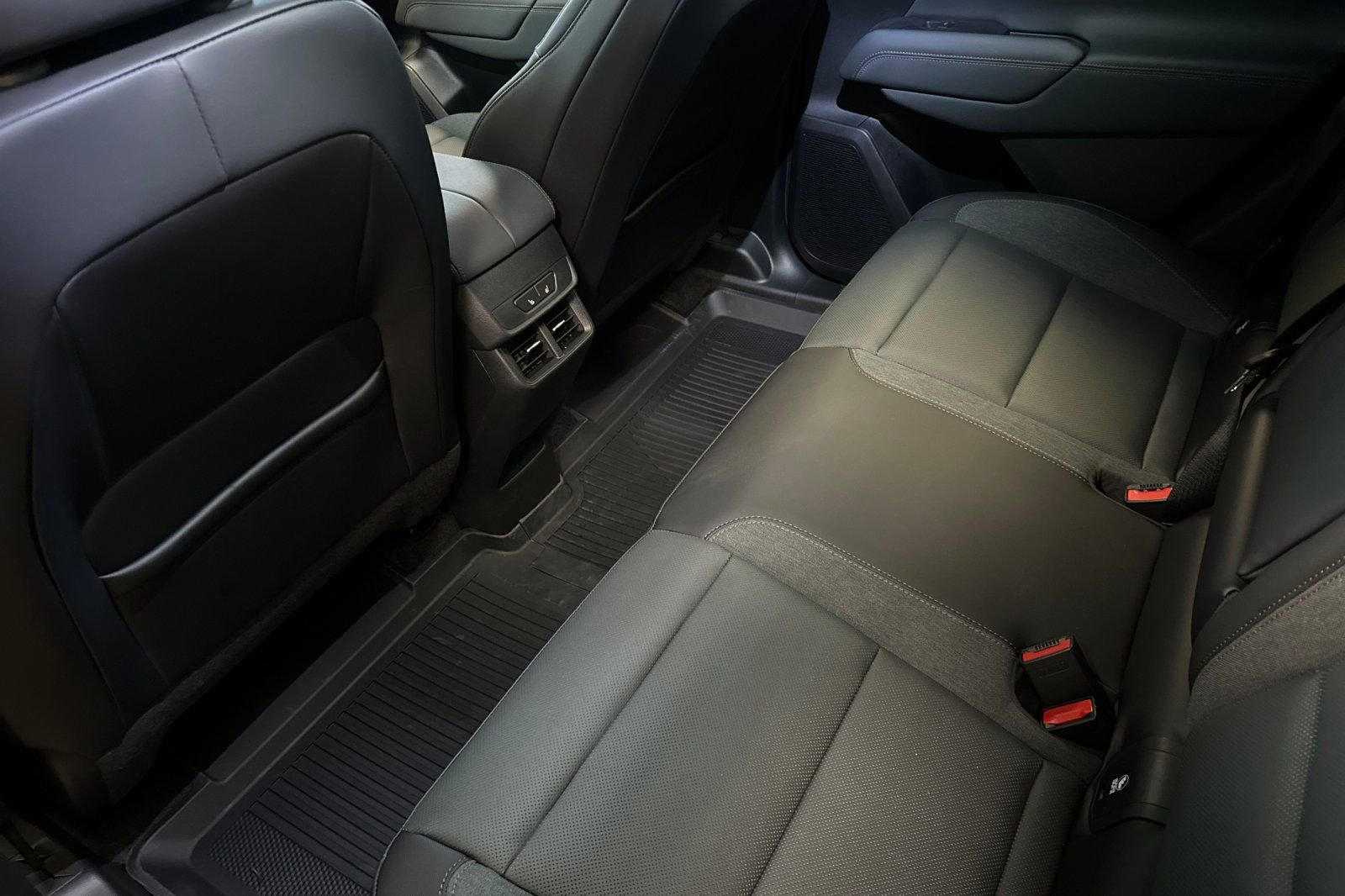 New 2026 GMC Terrain AT4 w/ Convenience Package III AWD/4WD image 12
