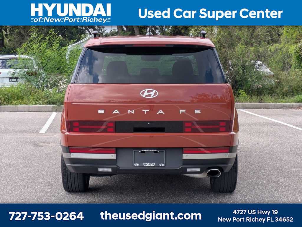 Used 2025 Hyundai Santa Fe Limited FWD image 4