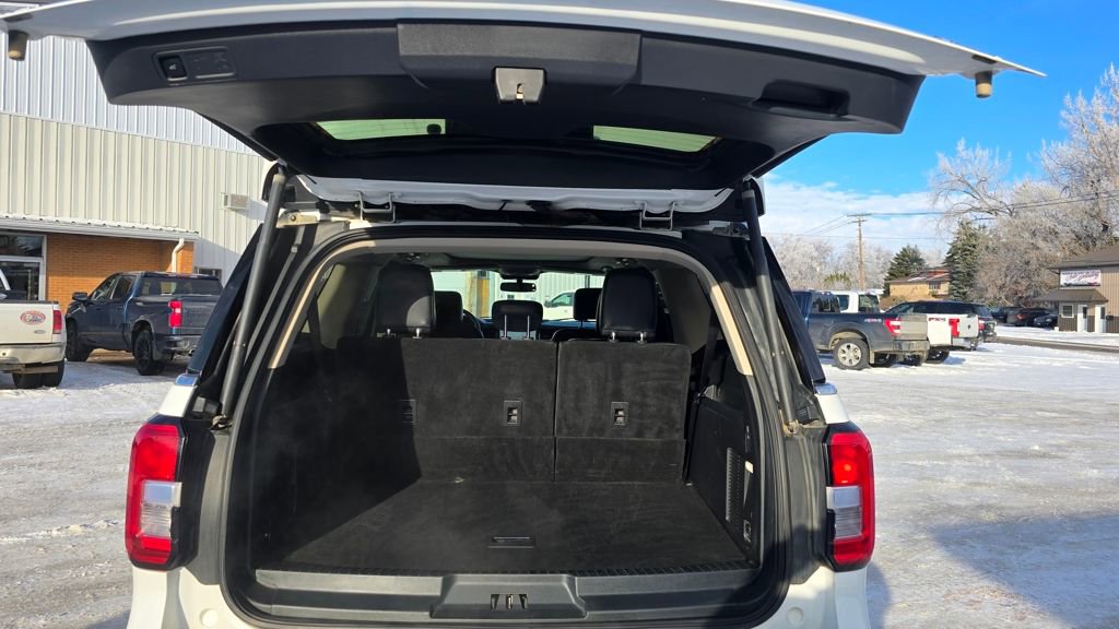 Used 2023 Ford Expedition Max XLT image 9