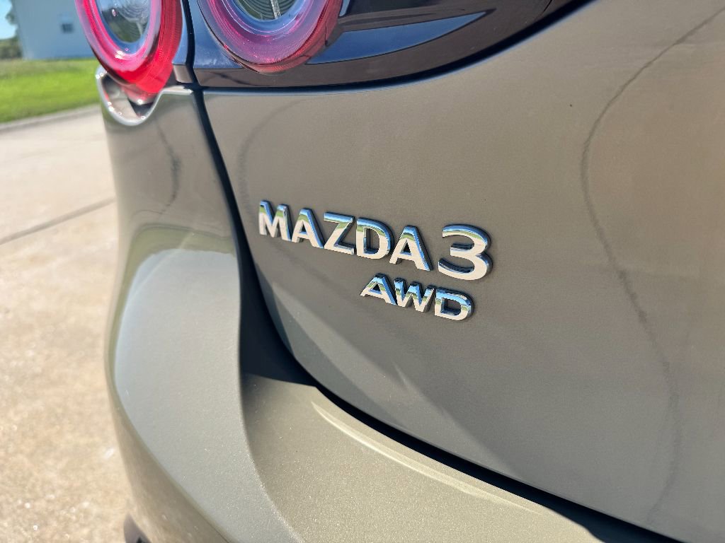Certified 2025 MAZDA MAZDA3 Carbon image 7