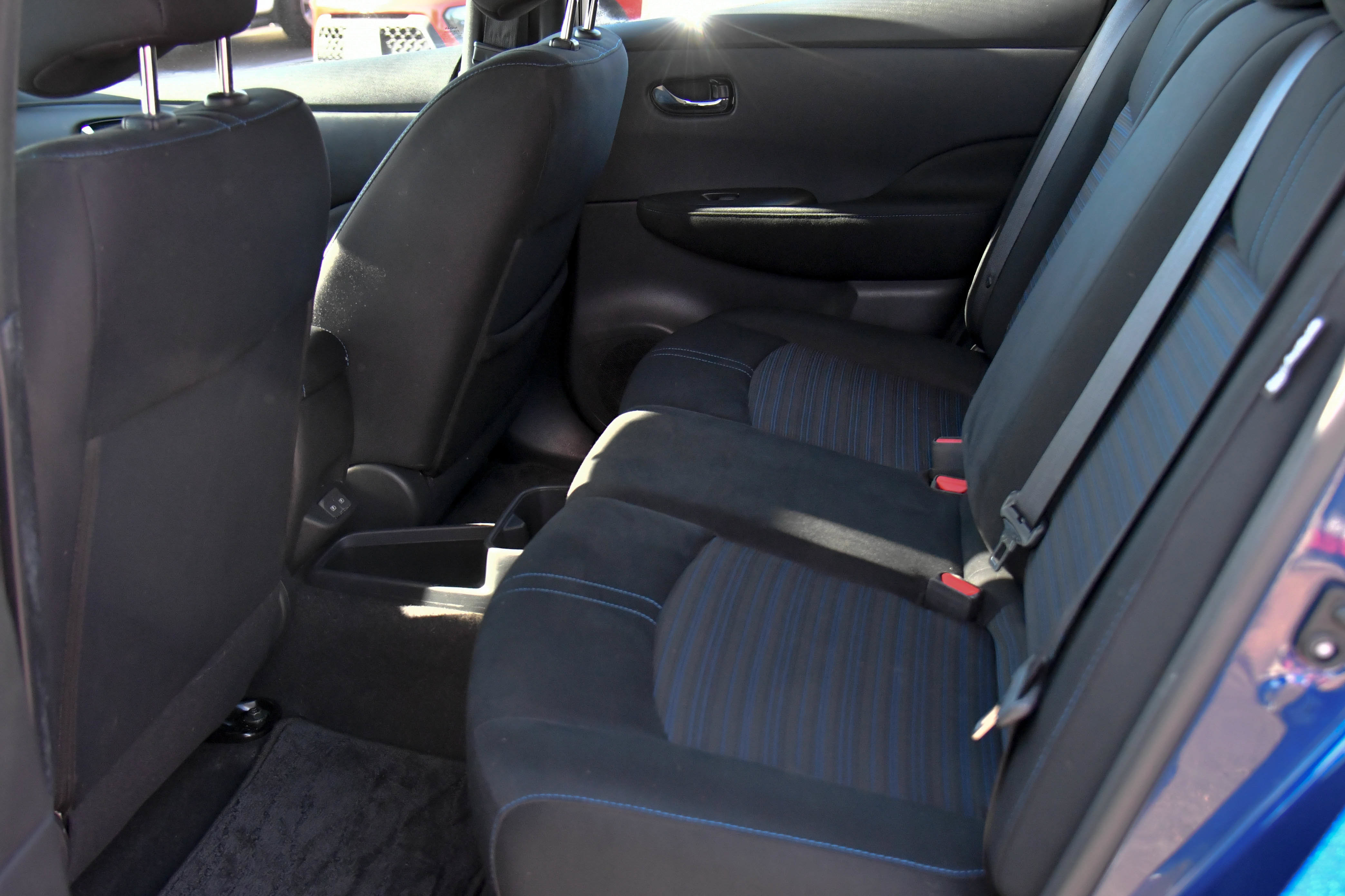 Used 2025 Nissan Leaf S FWD image 33