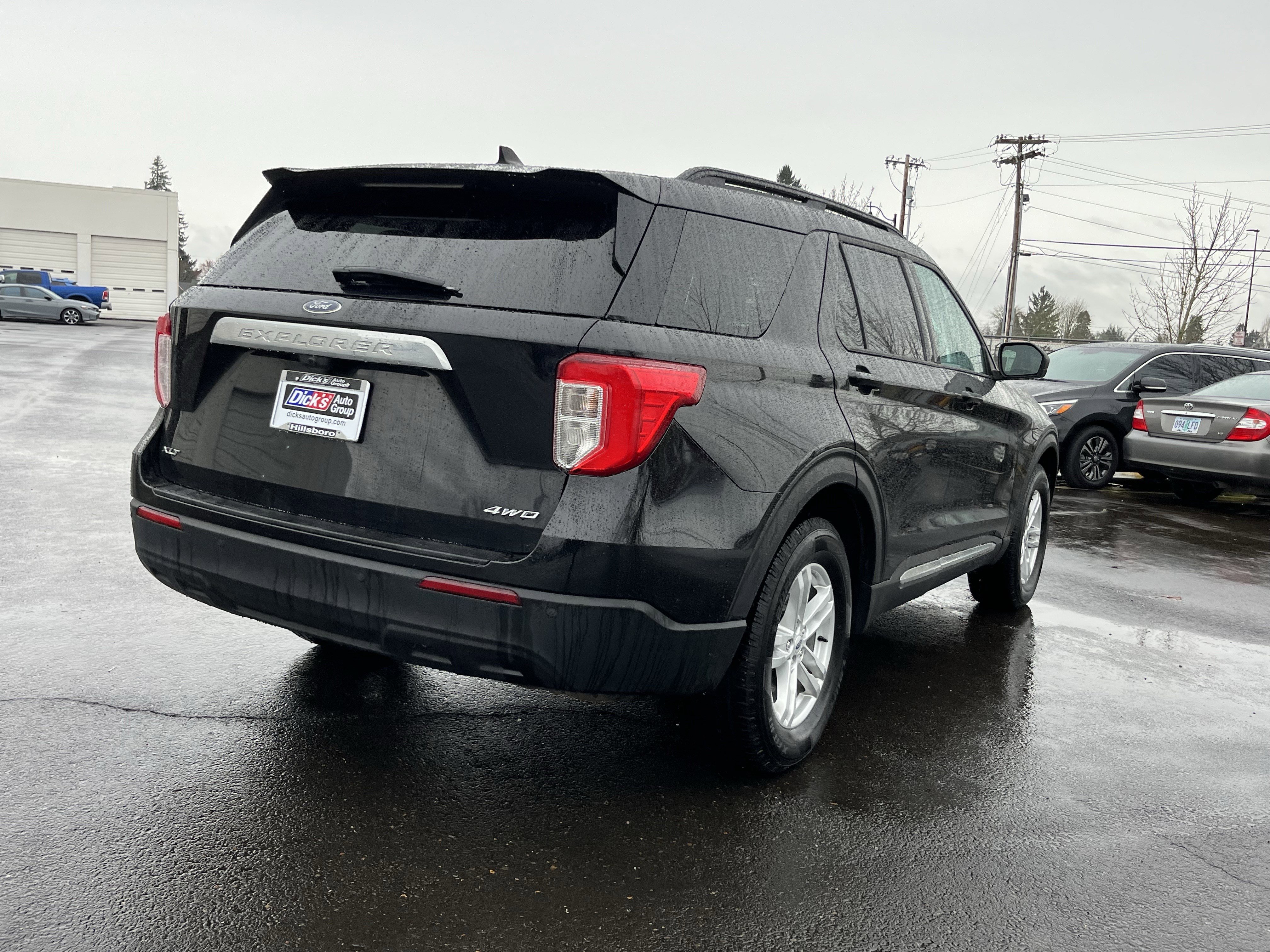 Used 2023 Ford Explorer XLT image 5
