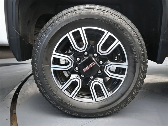 Used 2023 GMC Sierra 2500 AT4 image 9