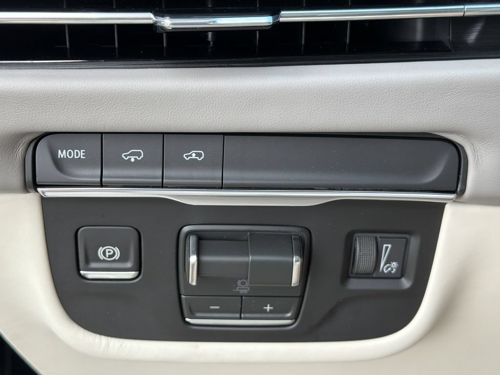 New 2026 Cadillac Escalade ESV Platinum Luxury RWD image 34