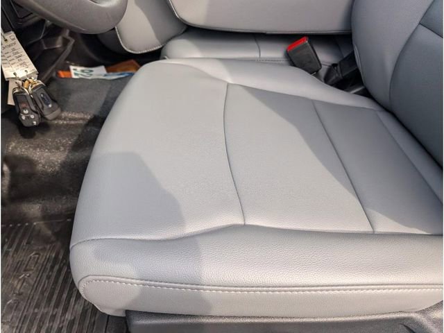 New 2025 Ford F550 4x4 Crew Cab image 27