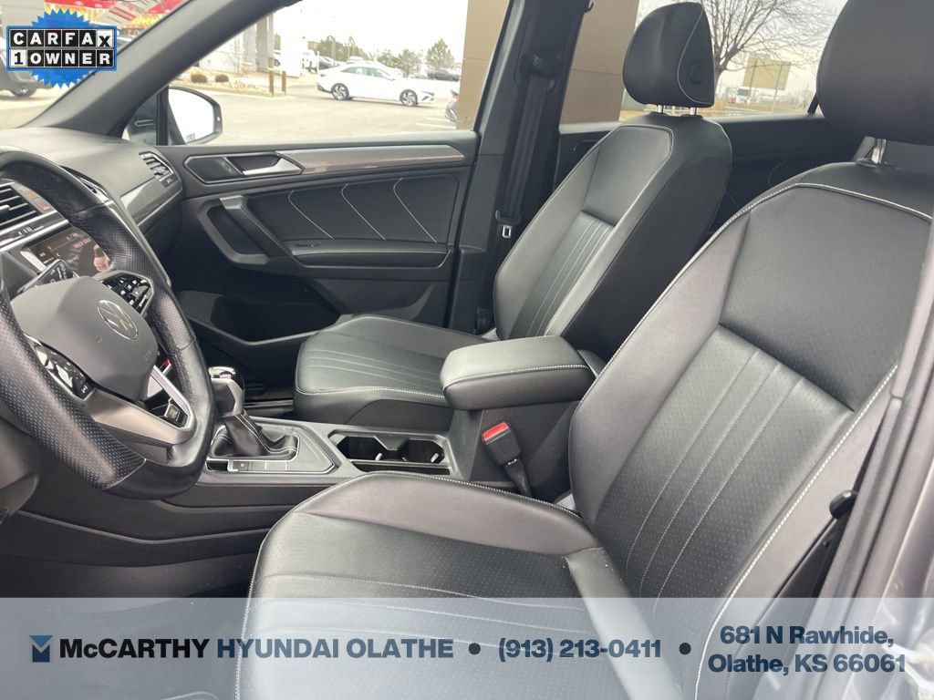 Used 2022 Volkswagen Tiguan SE R-Line image 4