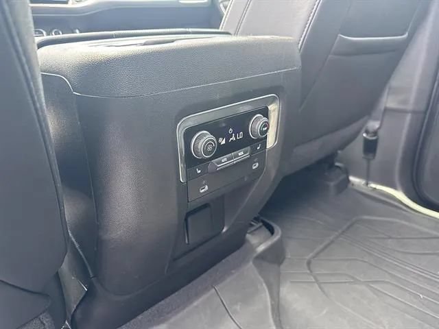 Used 2024 Chevrolet Tahoe Premier w/ Premium Package AWD/4WD image 19