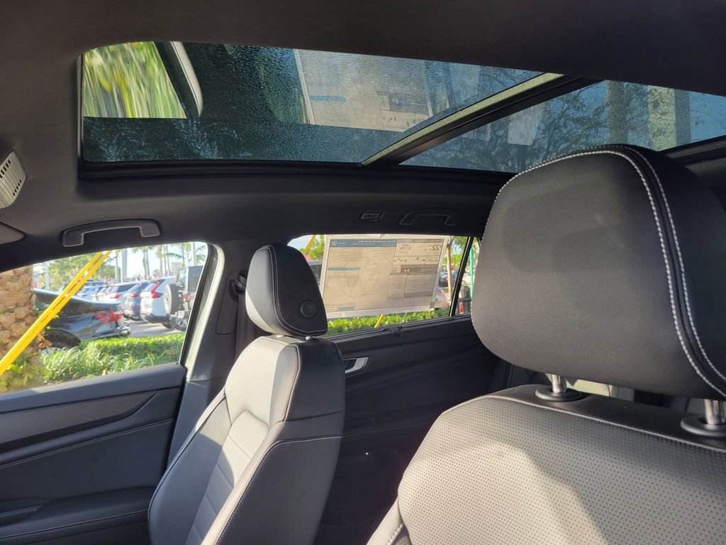 New 2026 Volkswagen Atlas Cross Sport SEL R-Line AWD/4WD image 8