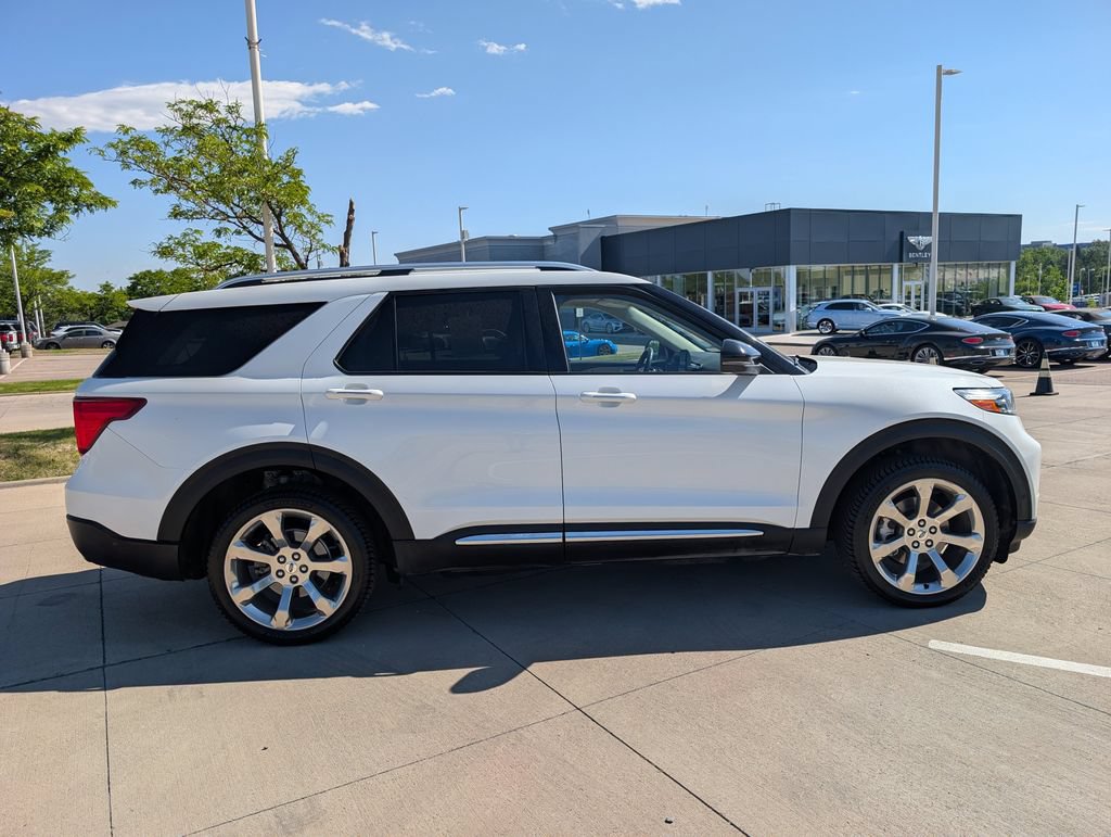 Used 2020 Ford Explorer Platinum w/ Premium Technology Package AWD/4WD image 7