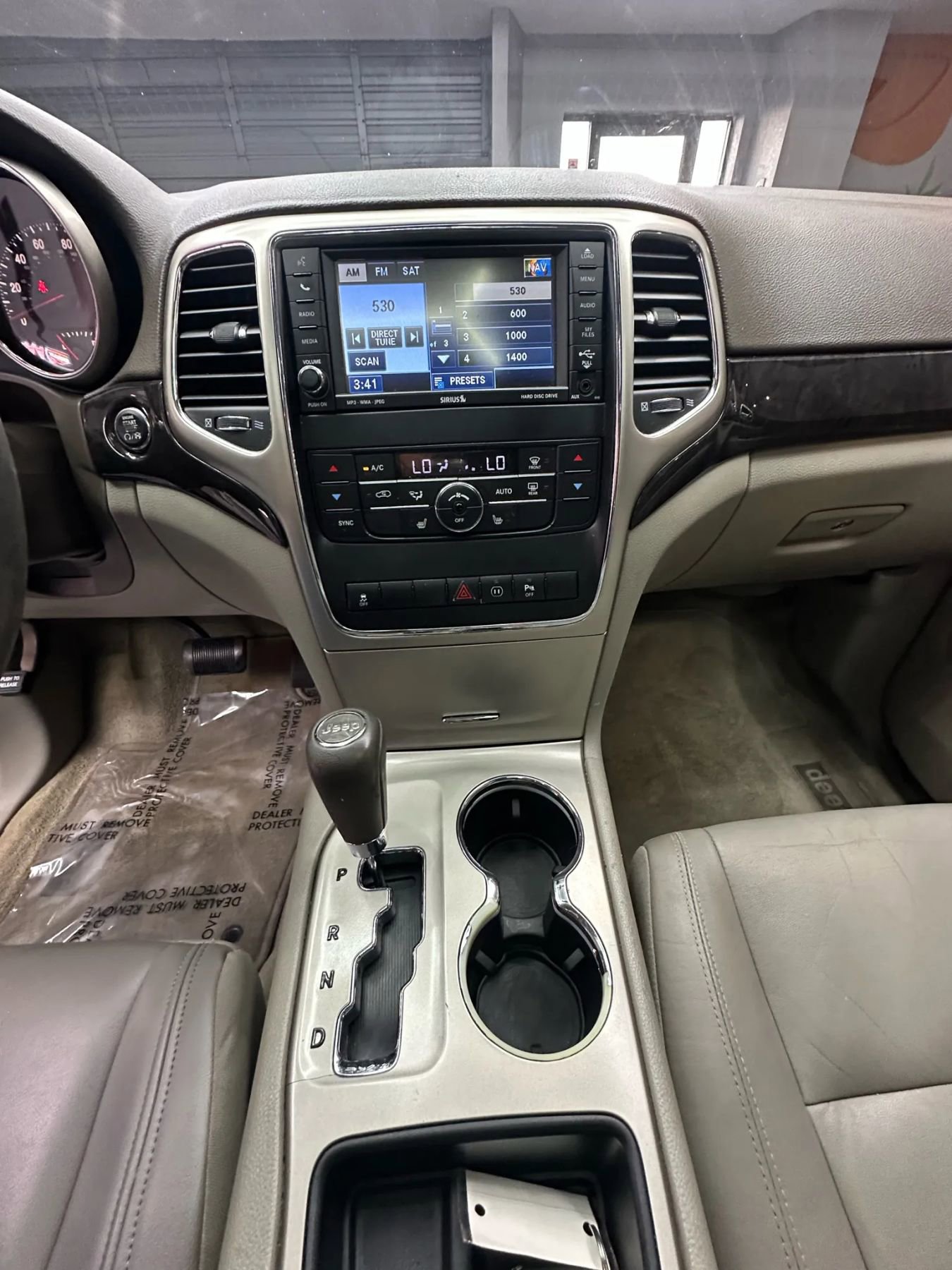 Used 2012 Jeep Grand Cherokee Laredo image 16