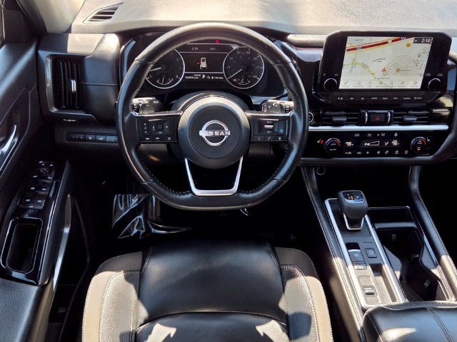 Used 2022 Nissan Pathfinder SL FWD image 14