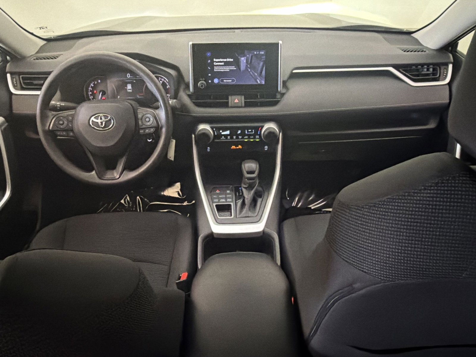 Used 2024 Toyota RAV4 LE AWD/4WD image 24