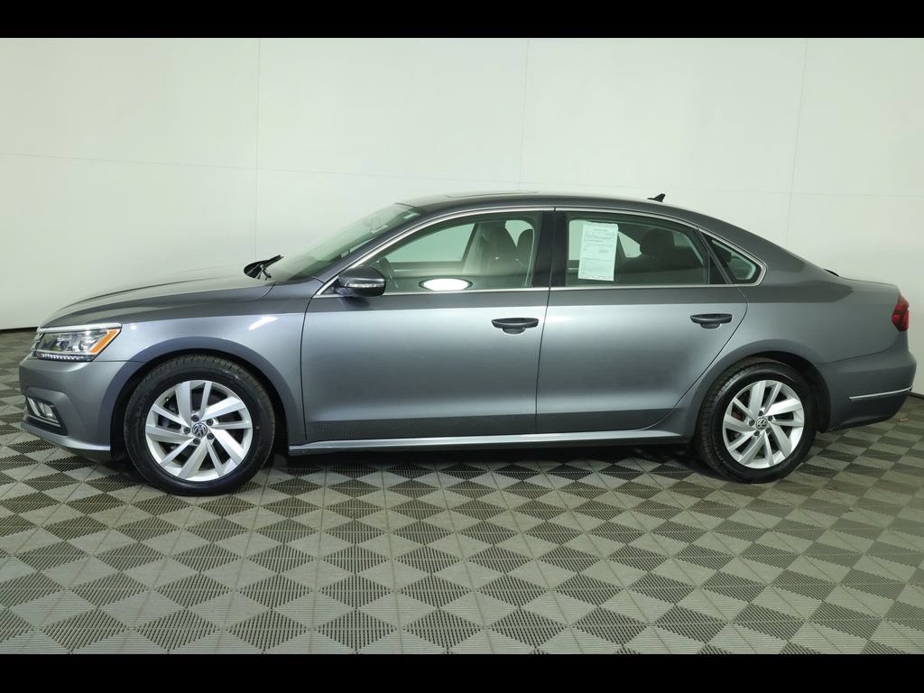 Used 2018 Volkswagen Passat 2.0T SE FWD image 8
